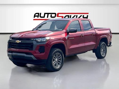 Radiant Red Tintcoat 2025 Chevrolet Colorado LT