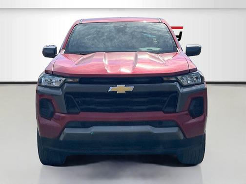 Radiant Red Tintcoat 2025 Chevrolet Colorado LT