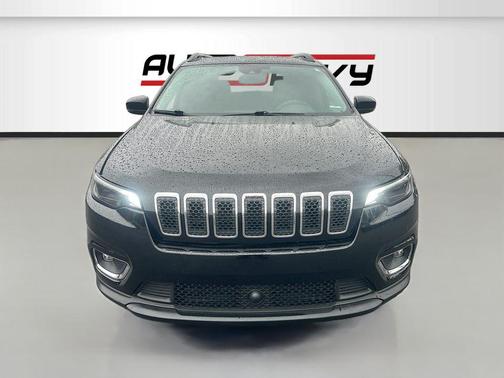 Diamond Black Crystal Pearlcoat 2022 Jeep Cherokee Latitude Lux