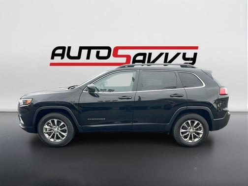 Diamond Black Crystal Pearlcoat 2022 Jeep Cherokee Latitude Lux