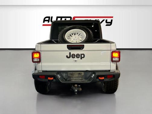 Bright White Clearcoat 2022 Jeep Gladiator Mojave 4x4