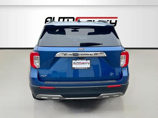 Atlas Blue Metallic 2022 Ford Explorer XLT