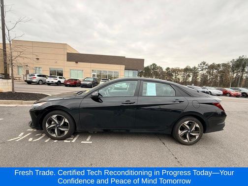 2023 Hyundai ELANTRA SEL