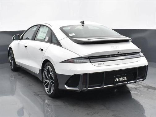2025 Hyundai IONIQ 6 SE