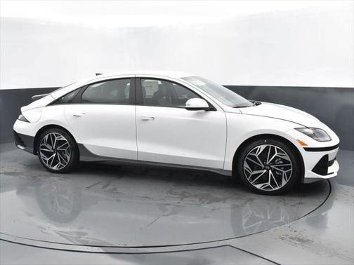 2025 Hyundai IONIQ 6 SE