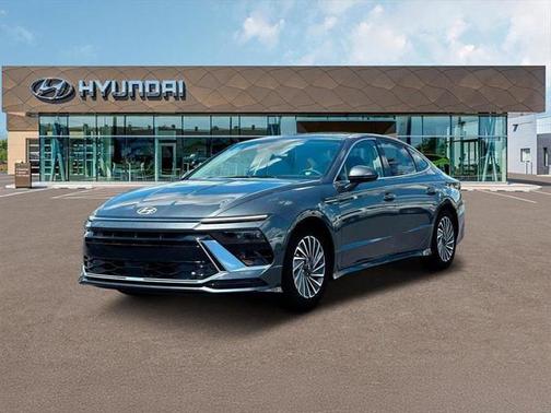 2025 Hyundai SONATA Hybrid SE