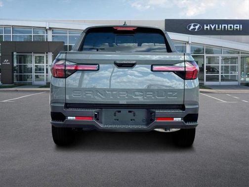2025 Hyundai SANTA CRUZ SEL Activity