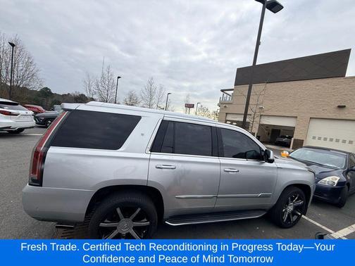 2018 Cadillac Escalade Luxury