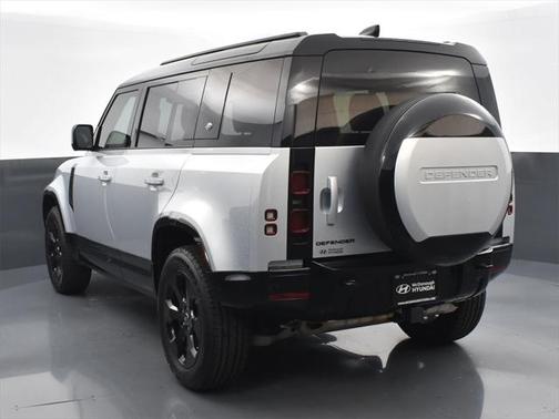 2024 Land Rover Defender X-Dynamic SE