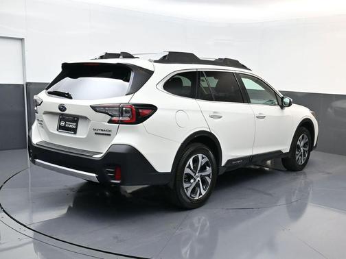 2021 Subaru Outback Touring XT