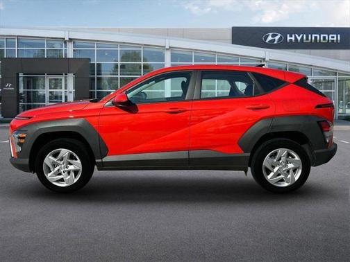 2025 Hyundai KONA SE