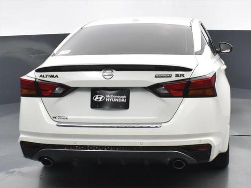 2022 Nissan Altima SR FWD