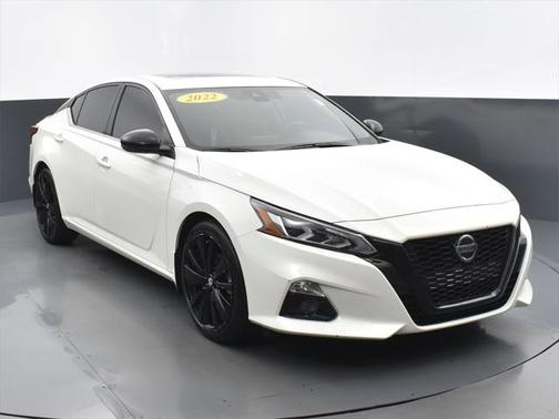 2022 Nissan Altima SR FWD