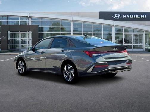 2025 Hyundai ELANTRA Sport