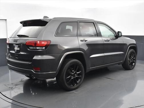2021 Jeep Grand Cherokee Laredo