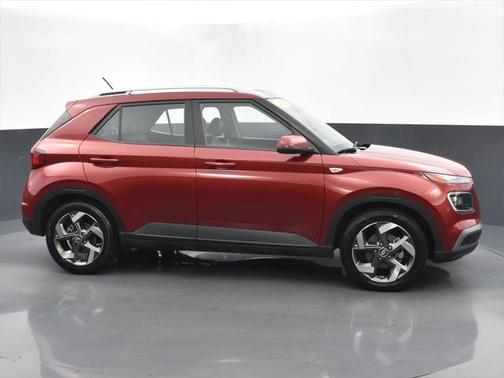 2023 Hyundai VENUE Limited