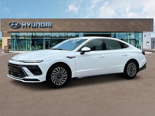 2025 Hyundai SONATA Hybrid SE