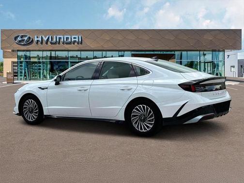2025 Hyundai SONATA Hybrid SE