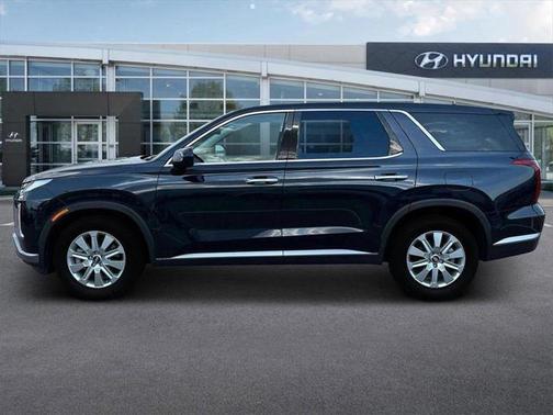 2025 Hyundai PALISADE SE