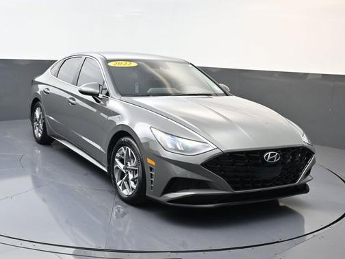 2022 Hyundai SONATA SEL
