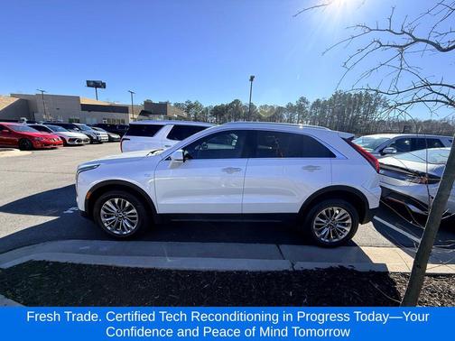 2024 Cadillac XT4 Premium Luxury