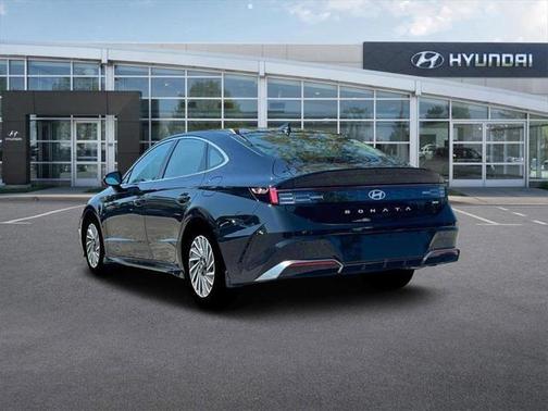 2025 Hyundai SONATA Hybrid SE