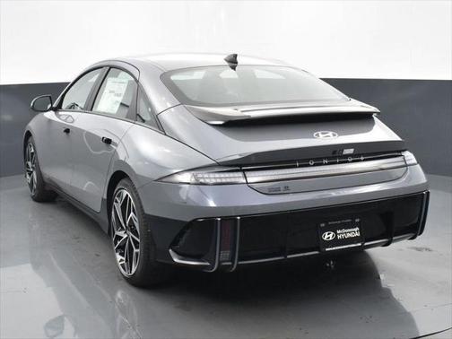 2025 Hyundai IONIQ 6 SE