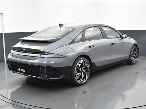 2025 Hyundai IONIQ 6 SE