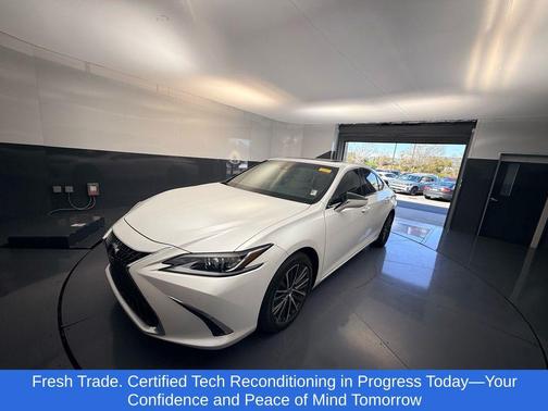 2023 Lexus ES 350 Base