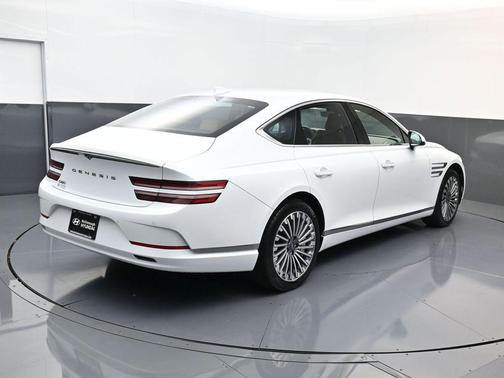 2024 Genesis Electrified G80 Advanced