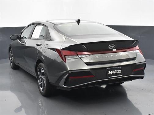 2025 Hyundai ELANTRA Sport
