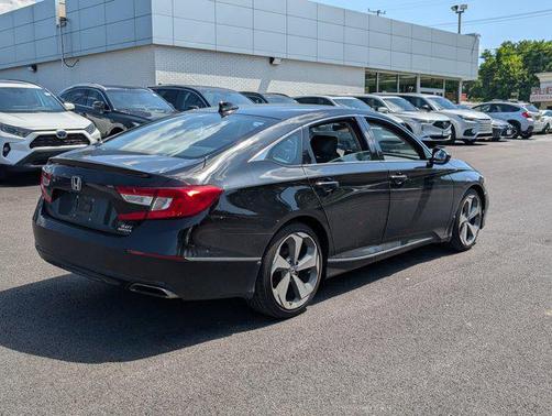 2019 Honda Accord Touring 2.0T