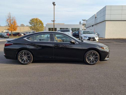 2023 Lexus ES 350 Base