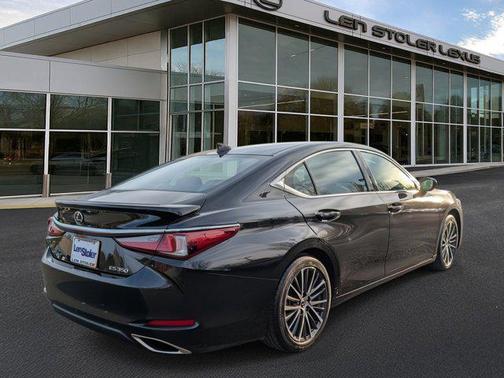 2023 Lexus ES 350 Base