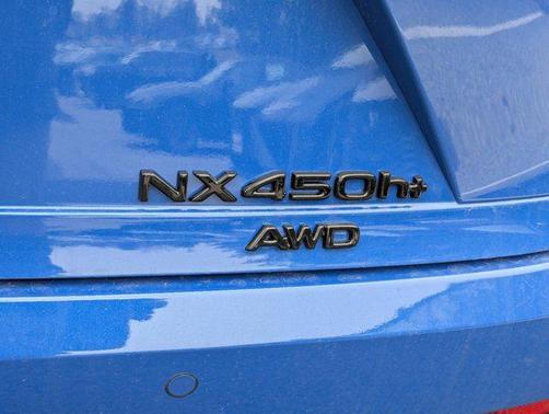2025 Lexus NX 450h+ Luxury