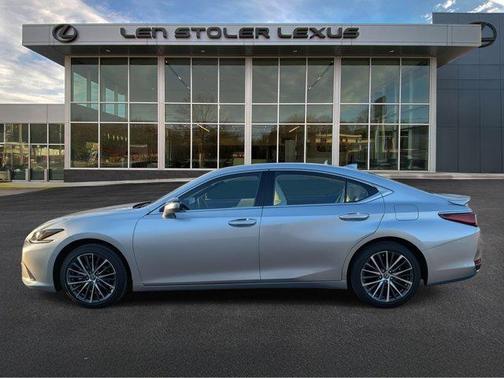 2025 Lexus ES 300h Base