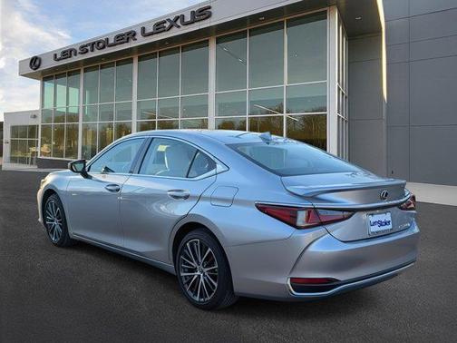 2025 Lexus ES 300h Base