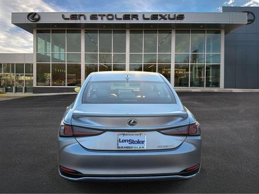 2025 Lexus ES 300h Base