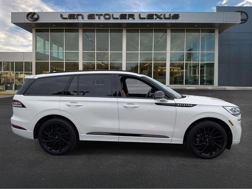 Pristine White Metallic Tri-Coat 2024 Lincoln Aviator Black Label AWD
