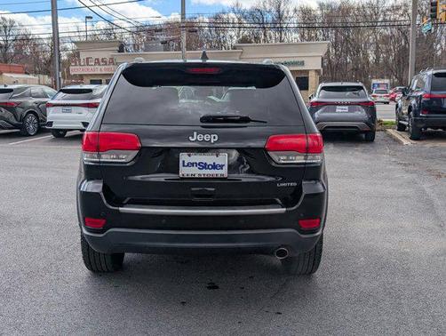 Diamond Black Crystal Pearlcoat 2018 Jeep Grand Cherokee Limited