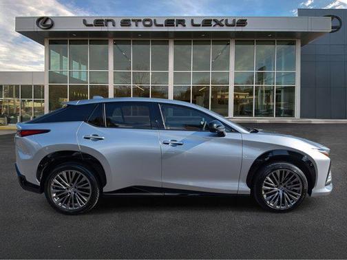2023 Lexus RZ 450e Luxury