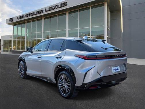 2023 Lexus RZ 450e Luxury
