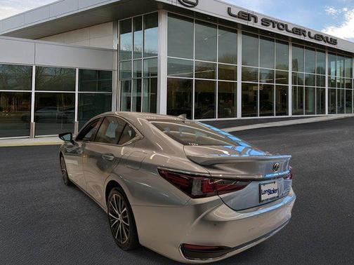 2025 Lexus ES 300h Base