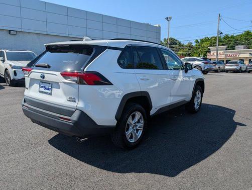 2021 Toyota RAV4 Hybrid XLE