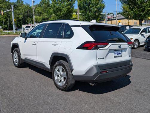 2021 Toyota RAV4 Hybrid XLE