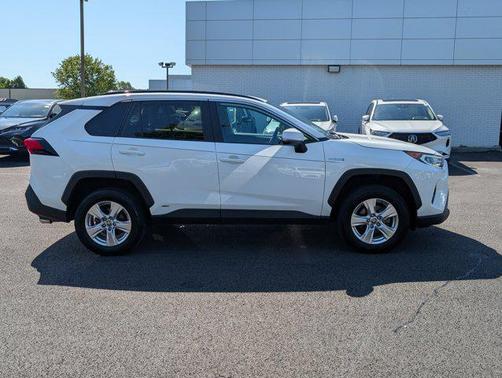 2021 Toyota RAV4 Hybrid XLE