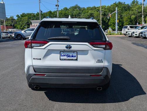 2021 Toyota RAV4 Hybrid XLE