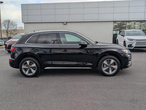 2023 Audi Q5 40 Premium Plus