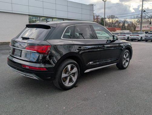 2023 Audi Q5 40 Premium Plus