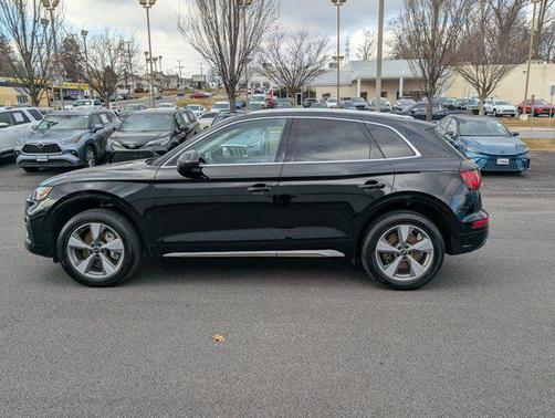 2023 Audi Q5 40 Premium Plus